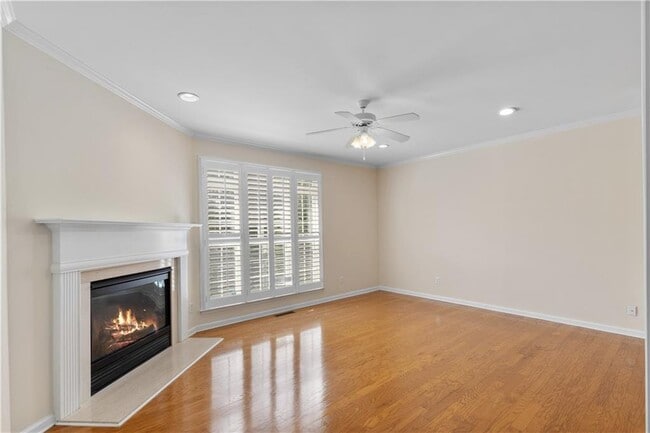 Building Photo - 1886 Greystone Oaks Way