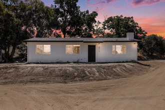 Building Photo - 1421.5 Viejas View Ln
