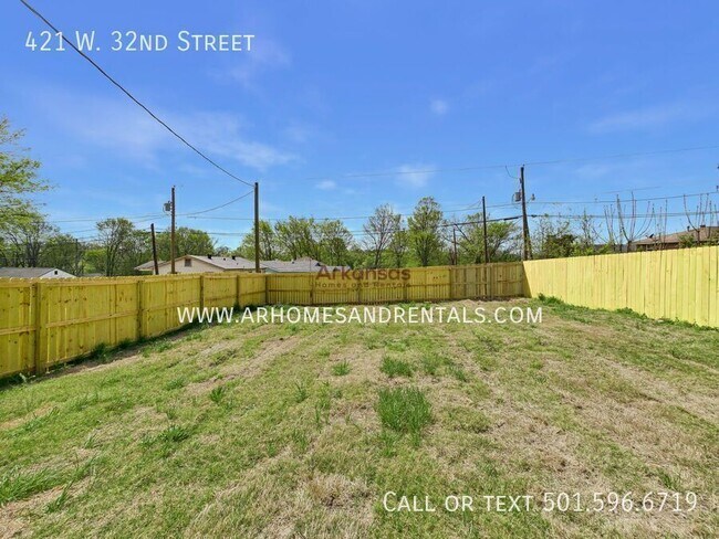 Building Photo - 421 W 32nd St