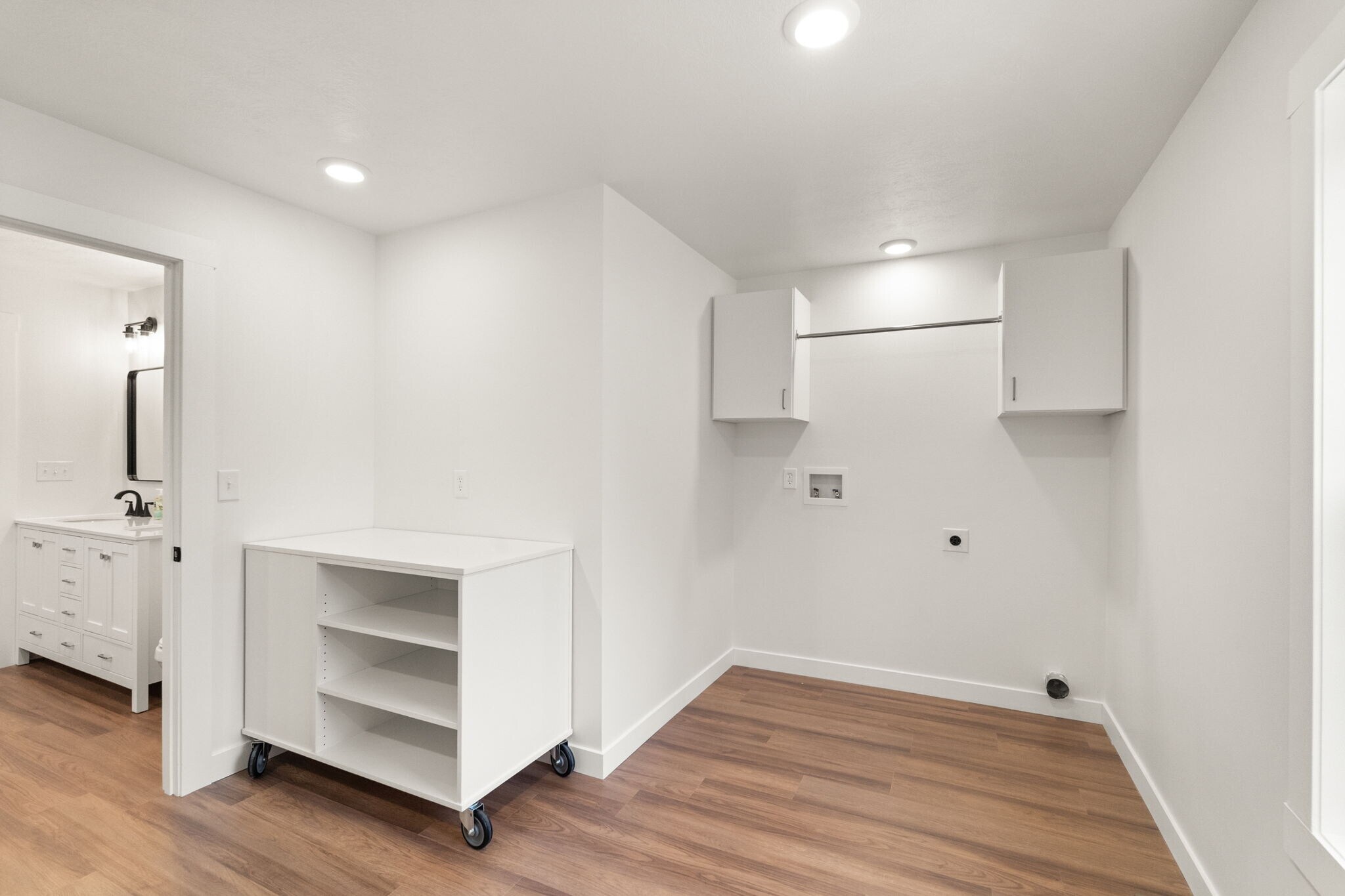 Building Photo - 1578 E 100 N