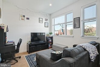 Building Photo - 507 S 8th St