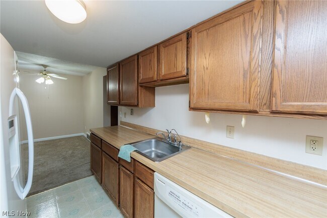 Building Photo - 3265 Mayfield Rd