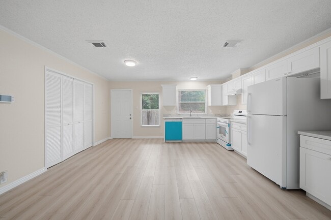 Building Photo - 11730 Greenglen Dr