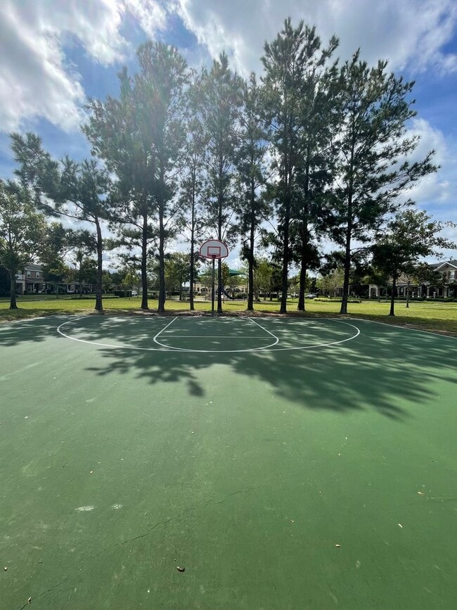 Building Photo - 5 bed / 2.5 bath Lake Nona Townhome!
