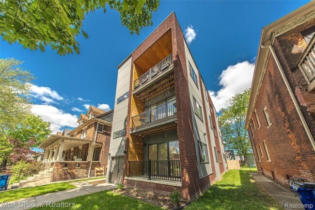Building Photo - 4530 Commonwealth St