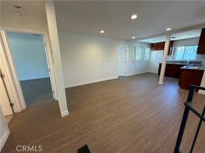 Building Photo - 465 N Marengo Ave