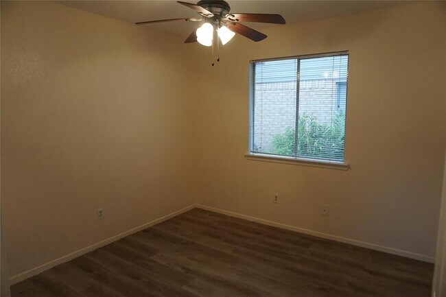 Building Photo - 2790 Tallowood