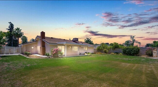 Building Photo - 6604 Cherrywood Ave