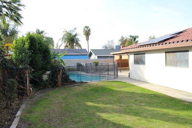 Building Photo - 6509 Kearsarge Way