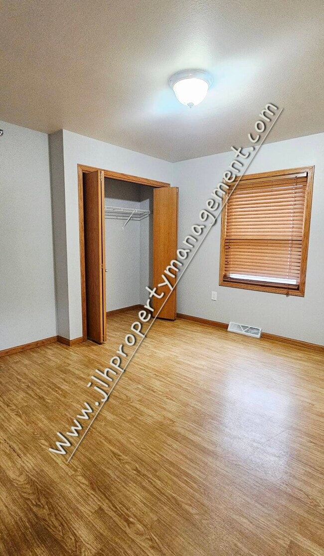 Building Photo - 1776 S Hance Dr