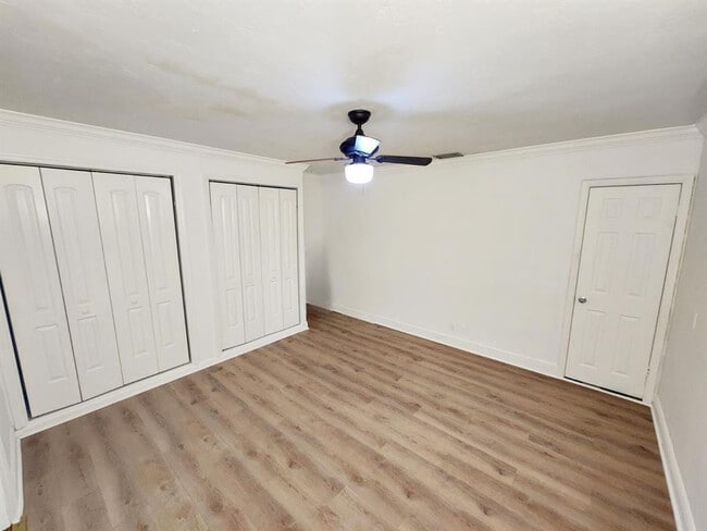 Building Photo - 701 SW 68th Terrace