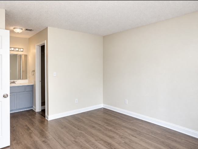 Building Photo - 4813 Nara Vista Way
