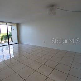 Building Photo - 1000 Cove Cay Dr