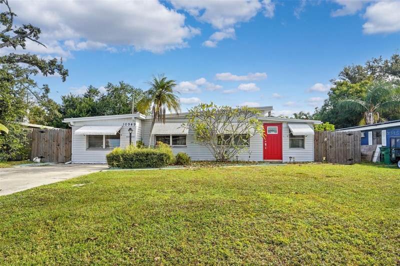 Building Photo - 10949 105th St