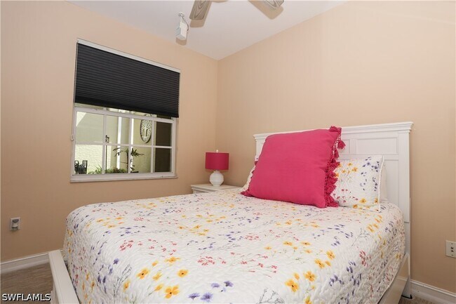 Building Photo - 1710 Tarpon Bay Dr S