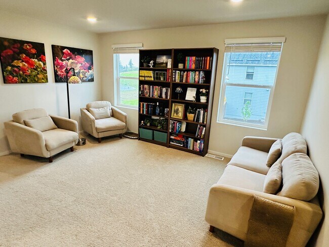 Building Photo - Beautiful Nearly New Ridgefield Home