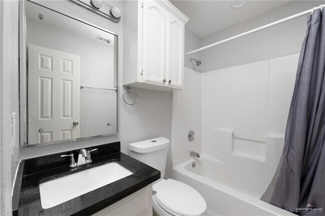 Building Photo - 17 Amando St