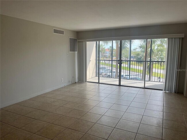 Building Photo - 10355 Paradise Blvd