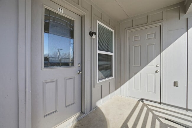 Building Photo - Brand New Near Downtown Cache – 15 Min to Fort Sill. 50% off First Full Month's Rent