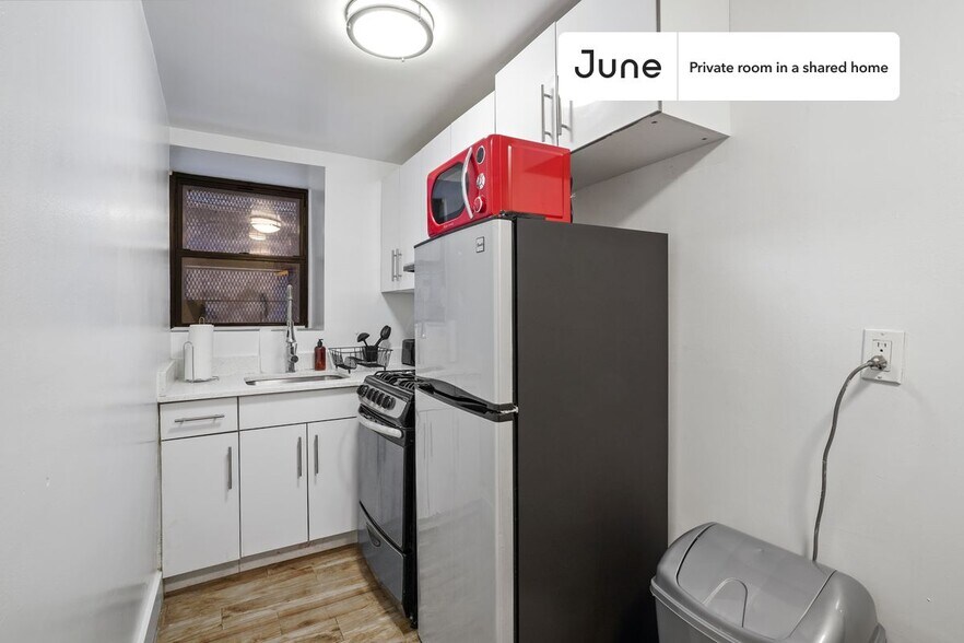 Building Photo - Room in Shared 3 bed/2 bath home in Morningside Heights