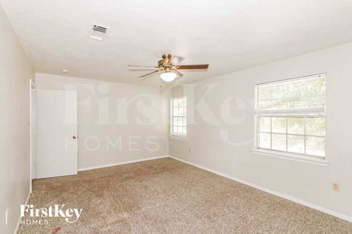 Building Photo - 4702 Hickory Downs Dr