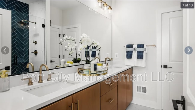 Building Photo - 3508 Wilkens Ave