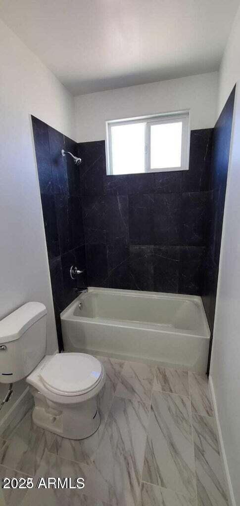 Building Photo - 545 W Ocotillo St