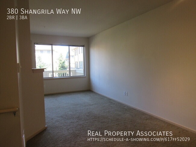 Building Photo - 380 Shangrila Way NW