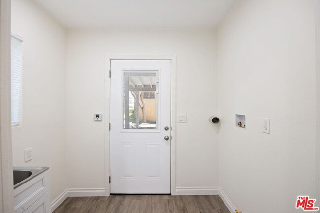 Building Photo - 1342 Mohawk St