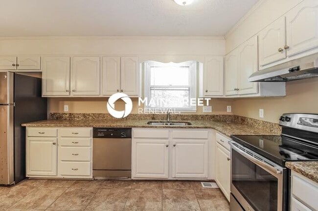 Building Photo - 3 Bedroom Pet-Friendly Home in Jamestown, NC with Main Street Renewal