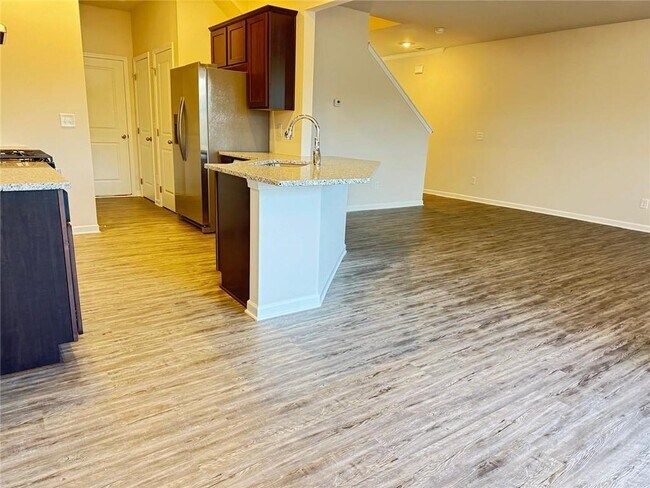 Building Photo - 121 Windover Wy