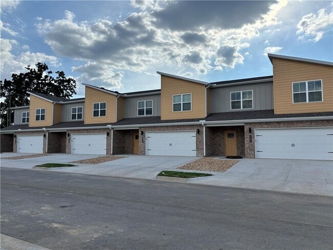 Primary Photo - 1036 Seaborn Way