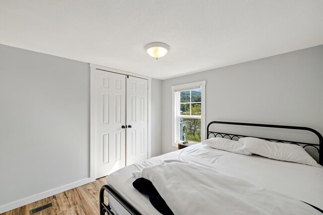 Building Photo - 1330 Old Northcutt Rd