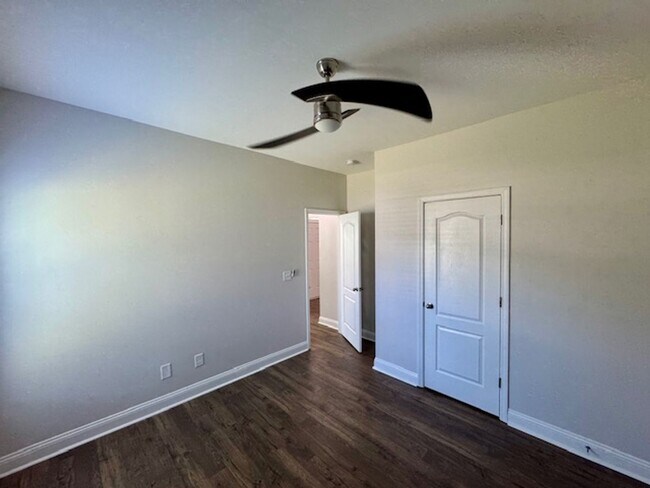 Building Photo - Multiple Applications! Application deadlin...