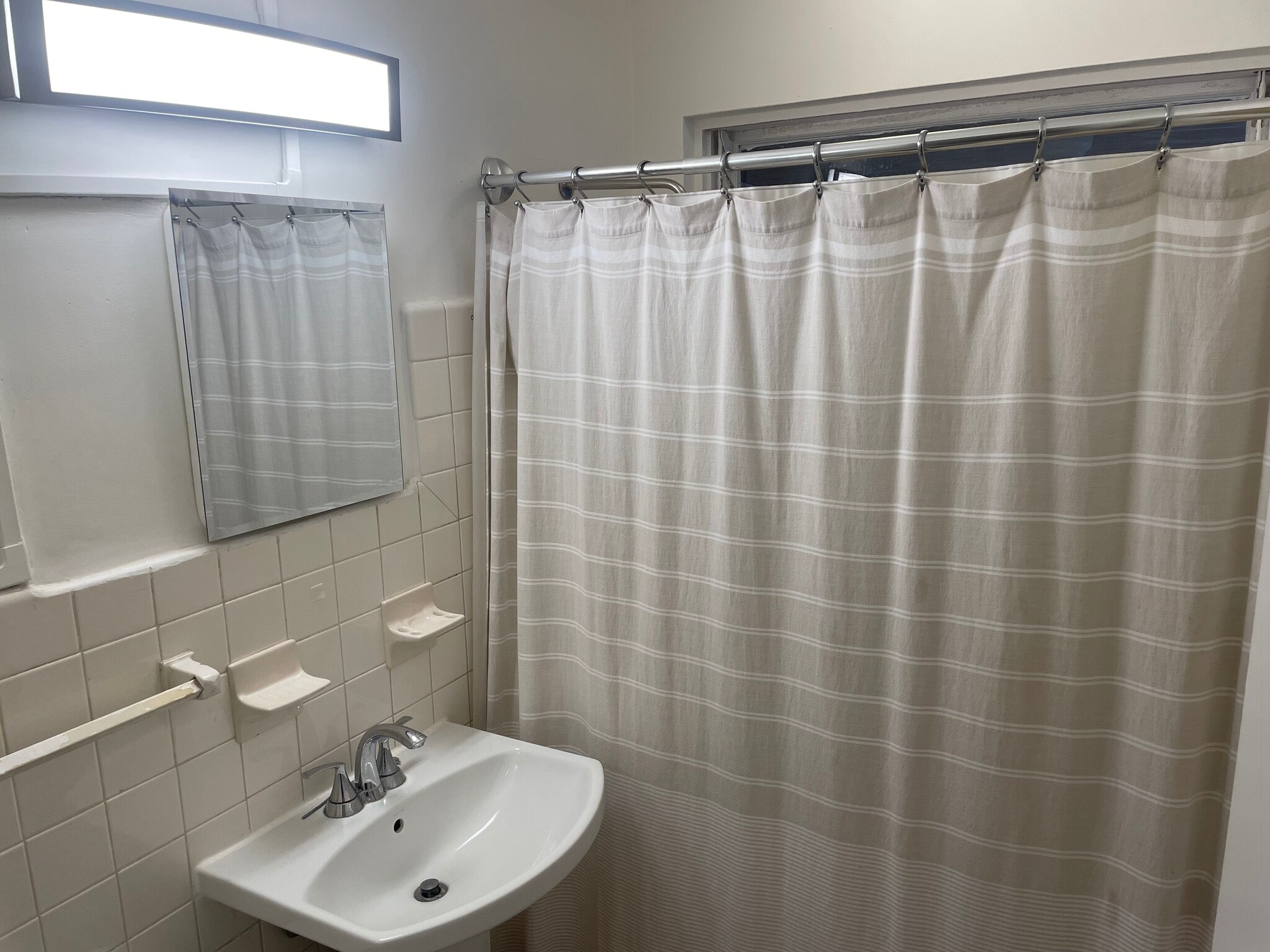 Bathroom - 1505 White St