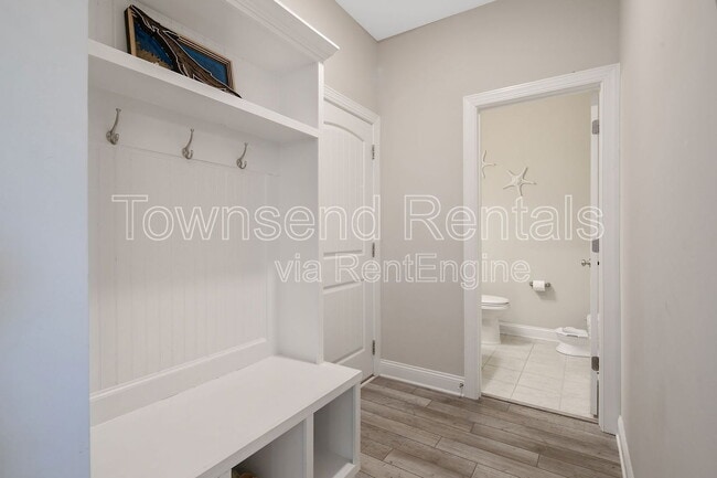 Building Photo - 1408 Friar Rock Cir