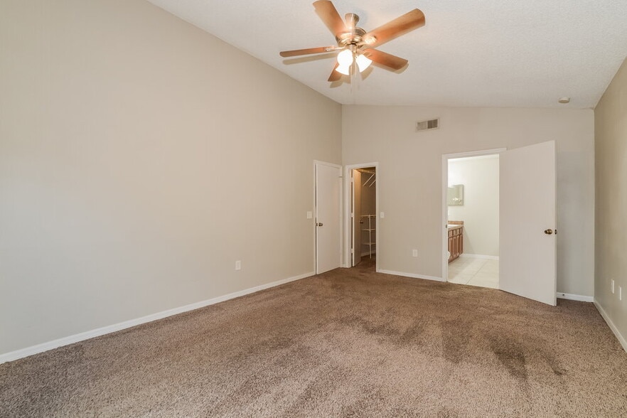 Building Photo - 5158 Log Wagon Rd