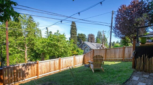 Building Photo - 13027 40th Ave S