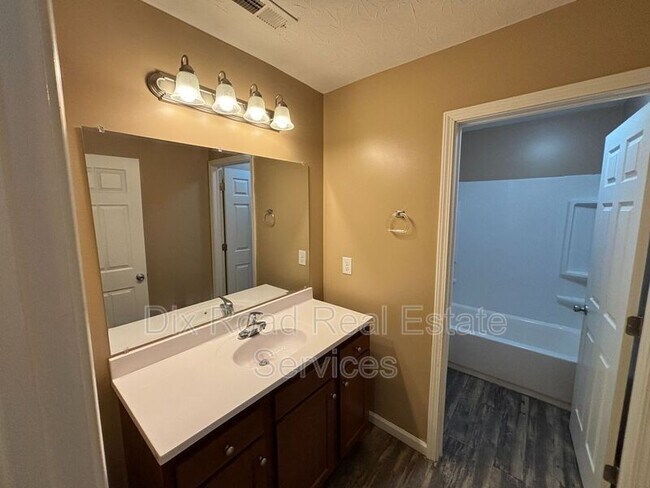 Building Photo - 2497 Deercove Ct.