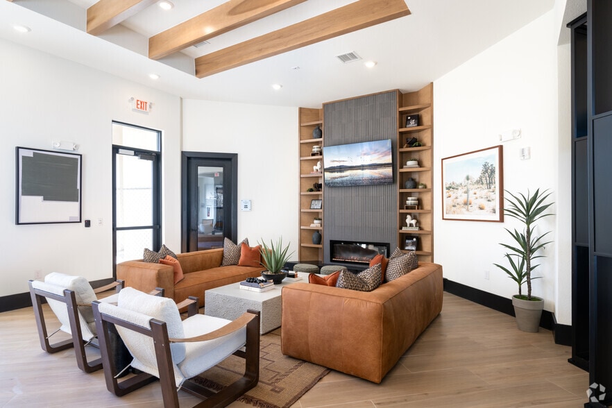 Primary Photo - Desert Commons West