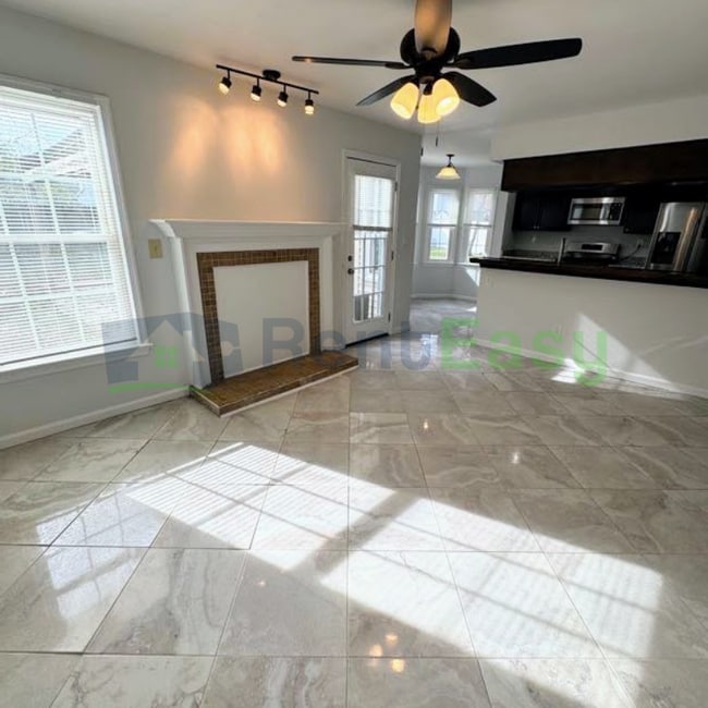 Building Photo - 1329 Millington Ct