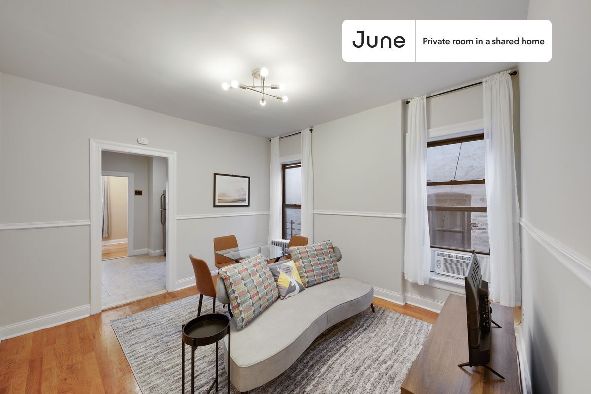 Building Photo - Room in Shared 4 bed/1 bath home