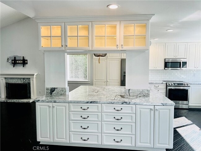 Building Photo - 21901 Summer Cir