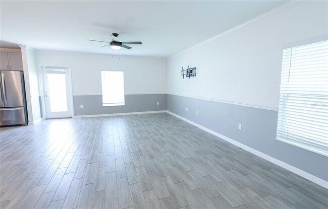 Building Photo - 1821 Heart Lk Dr
