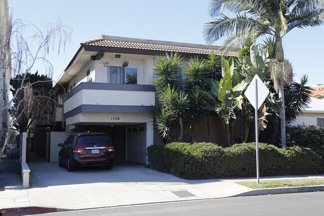 Primary Photo - 1729 Armacost Ave