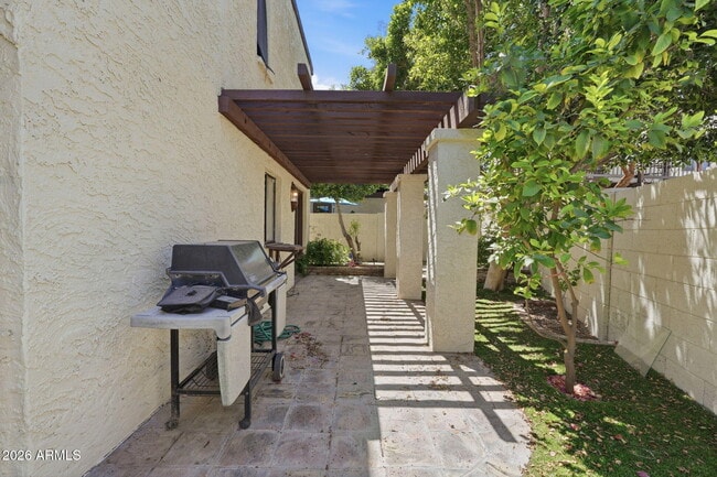 Building Photo - 8825 S 48th St