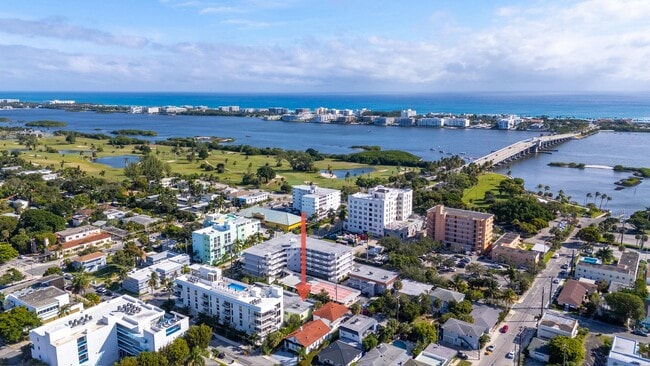 Primary Photo - 111 Lake Ave