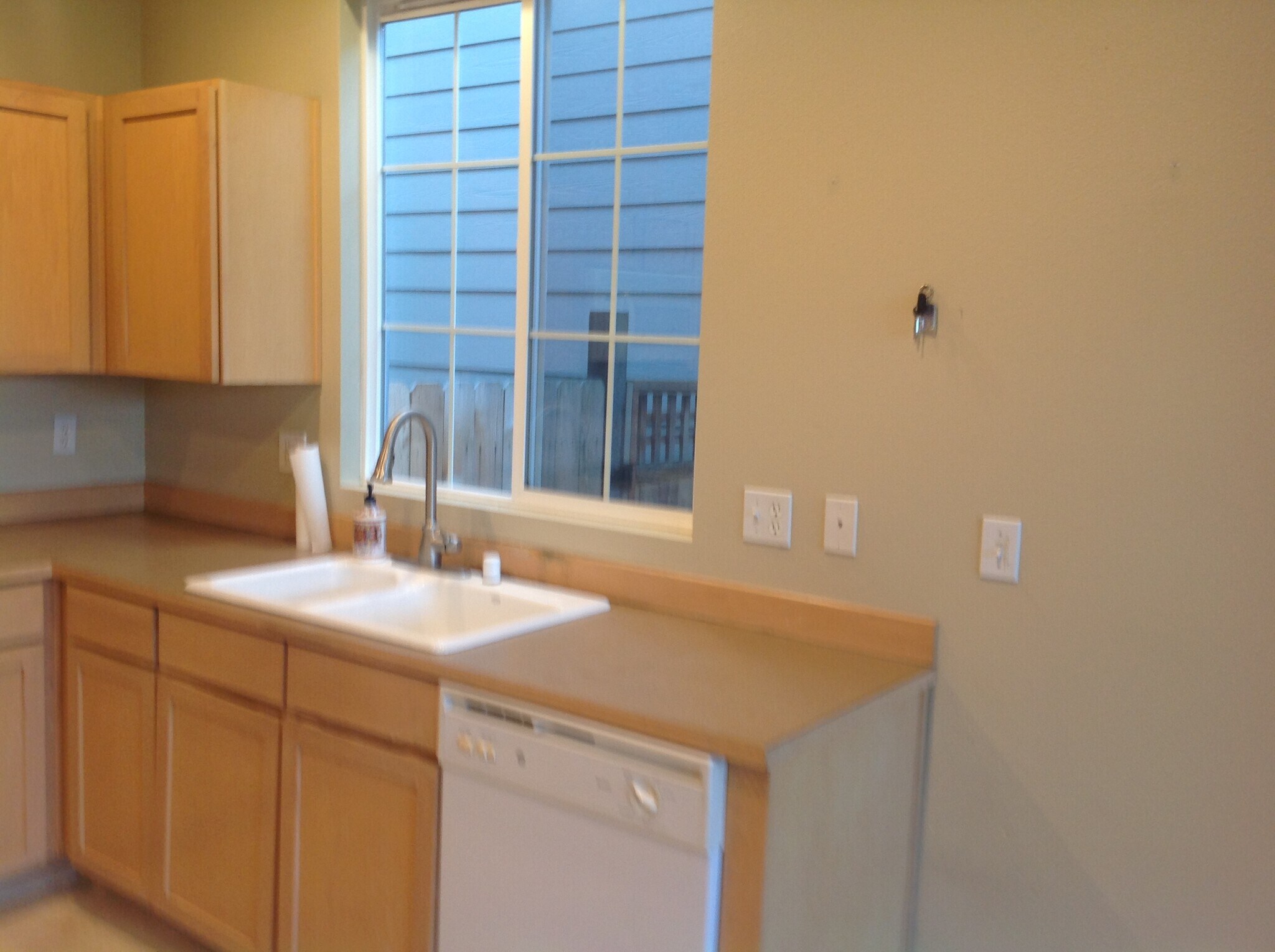 Building Photo - 14362 NE 189th Ct