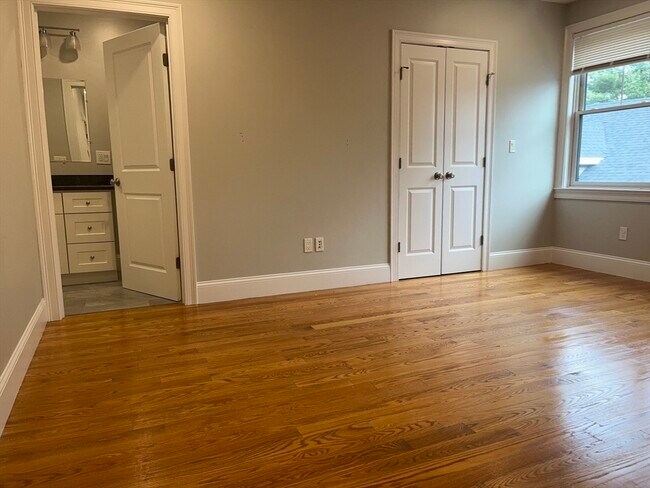 Building Photo - 45 Spring St