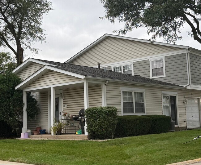 Building Photo - 1311 Alpine Ct